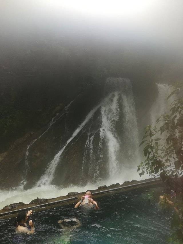 大漕河温泉瀑布