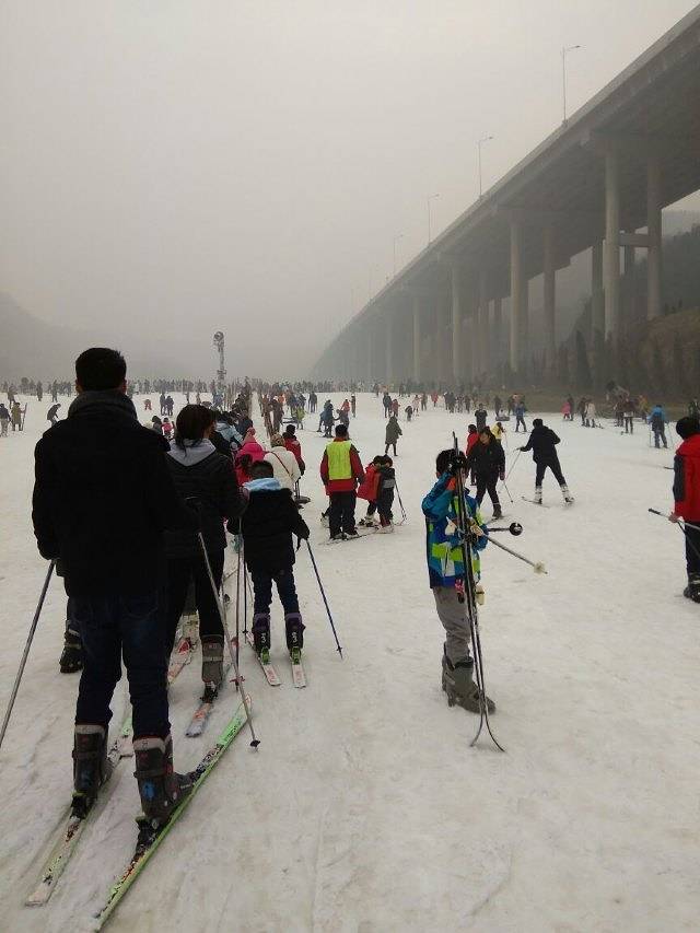 桃花峪滑雪场