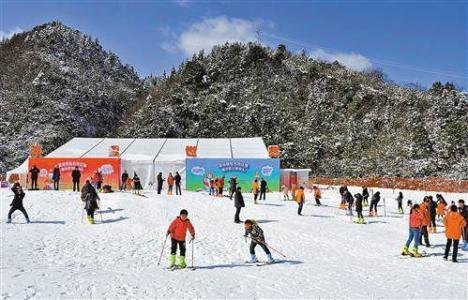 黄水白天池滑雪场