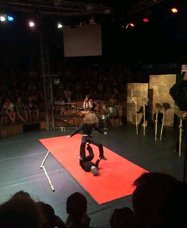 暹粒马戏团表演