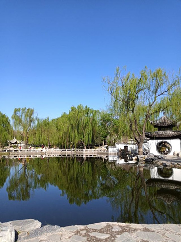 "天气晴好时，景色非常非常美。在儿时的记忆里，大雪山就是玩乐的圣地。陶然亭最吸引我们的，自然是大雪山了_陶然亭公园"的评论图片