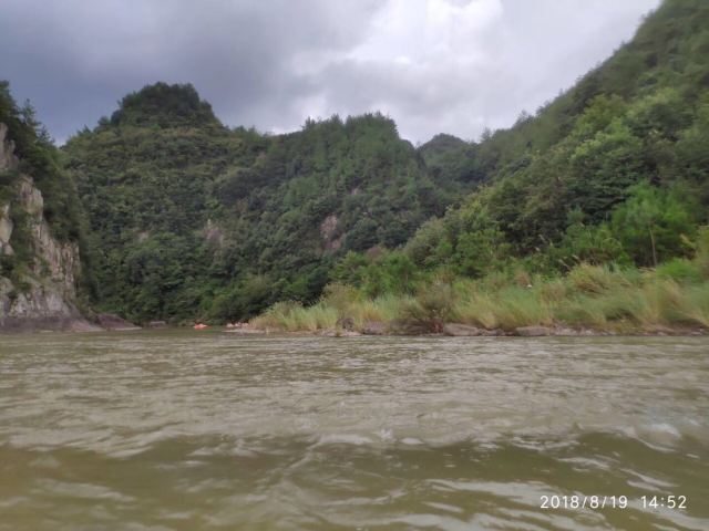 磐安双溪滩漂流
