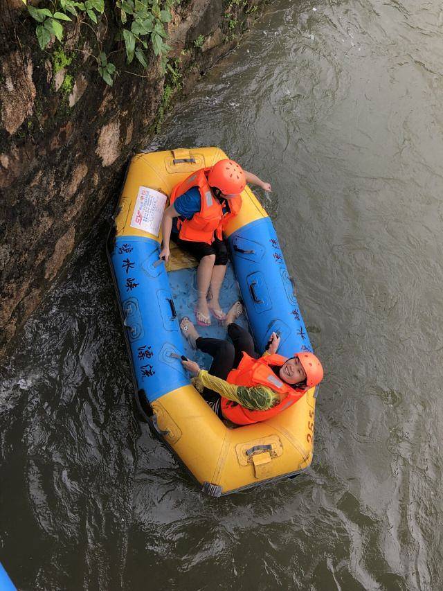 碧水峡漂流