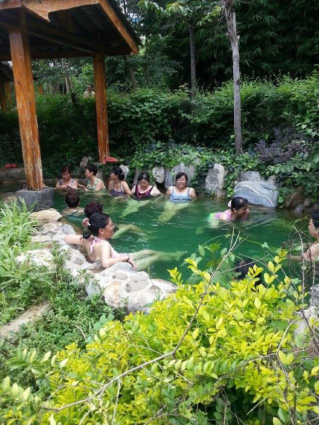 汤池热水河温泉