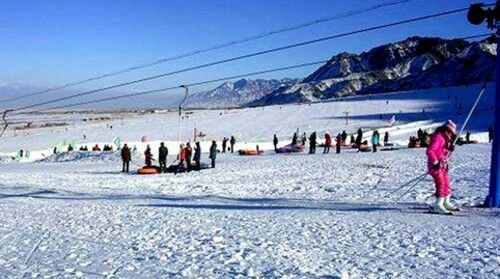 白云国际滑雪场度假区