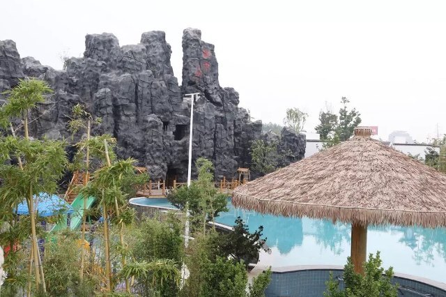 揽翠湖天沐温泉度假村