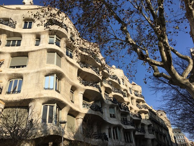 很漂亮.你会发现原来房子可以这么造