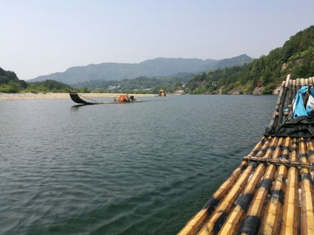 楠溪江桃花源竹筏漂流