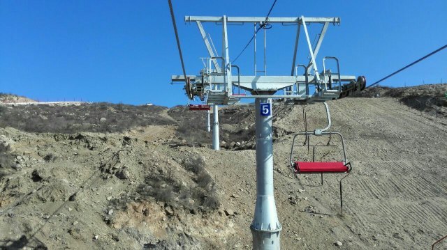 李宁乌金山国际滑雪场