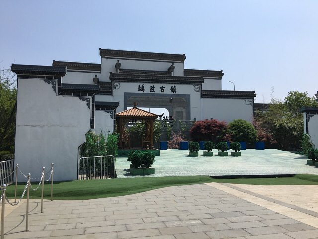 距离海洋公园很近,有免费的摆渡车