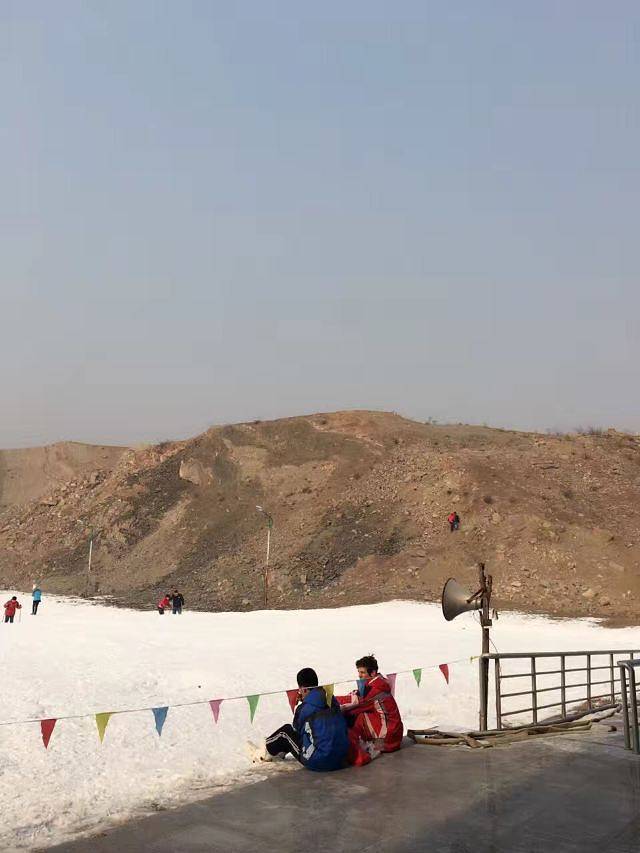 清凉山滑雪场