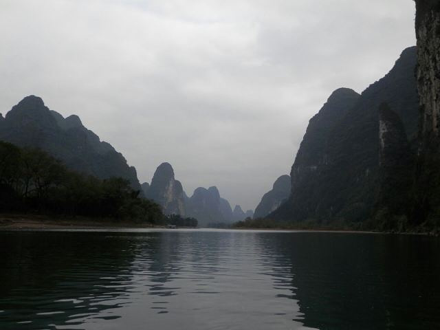 21在桂林市中心就有不少景点 可以乘小游艇加徒步游玩 在穿山景区位于市中心的南部 穿山景区 评论 去哪儿攻略