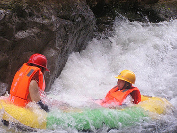 河源一天e线:【河源】桂山大峡谷漂流,农夫山泉基地一天游,观看自来水
