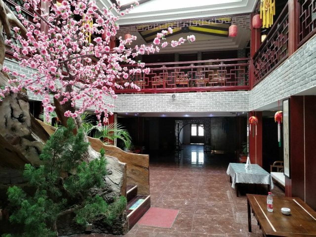 鸿翔孔雀苑景区