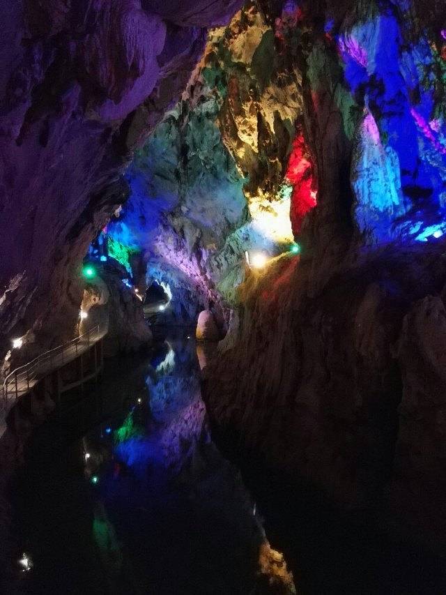 英德石景地下河风景区(暂停营业)