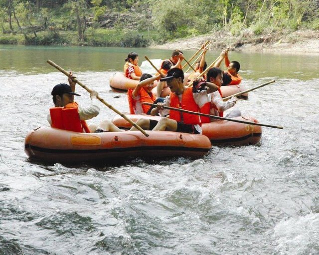 鱼泉河漂流