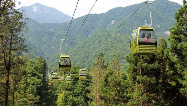 湖北大别山主峰景区