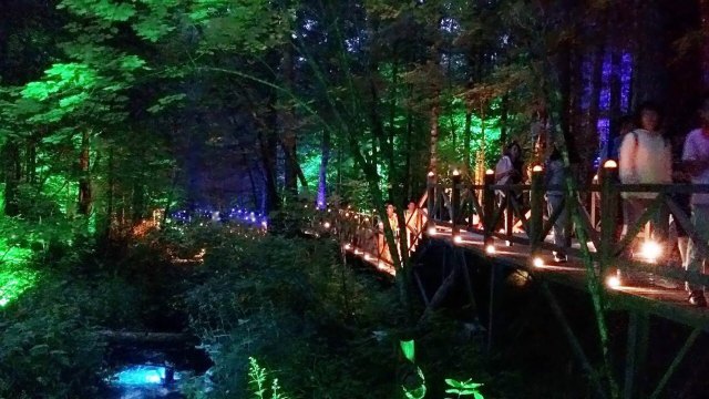 大戏台河风景区