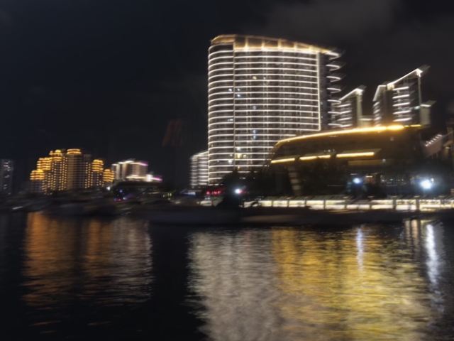 珊瑚号夜游三亚湾