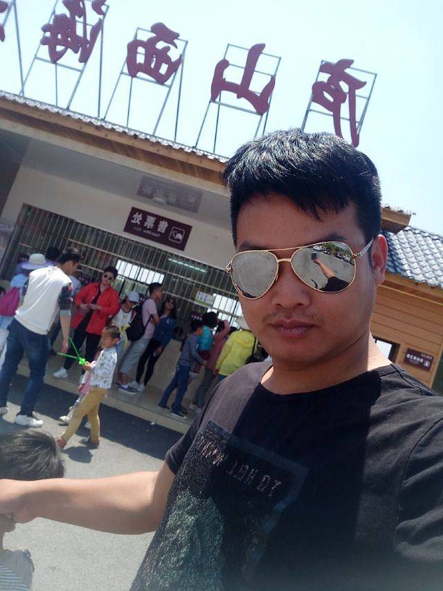 庐山西海花千谷