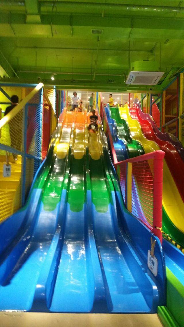 袋鼠玩趣城(绿地国博财富中心店)