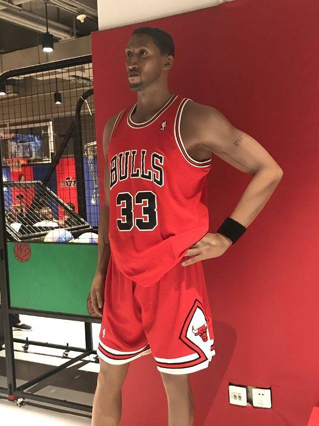 NBA乐园(湖滨道购物中心店)