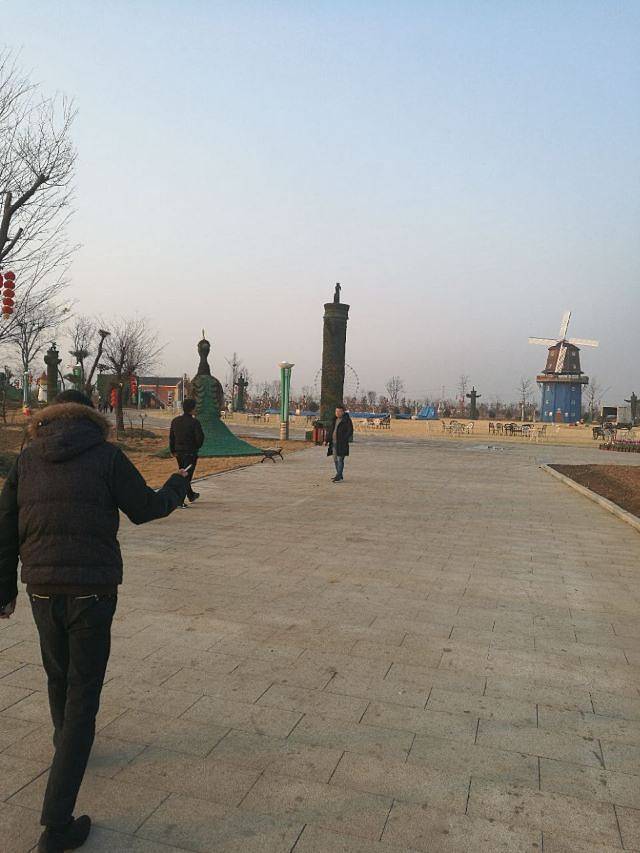 鄢陵五彩大地景区