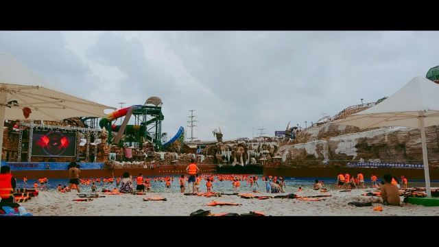 四季贵州山地温泉水世界