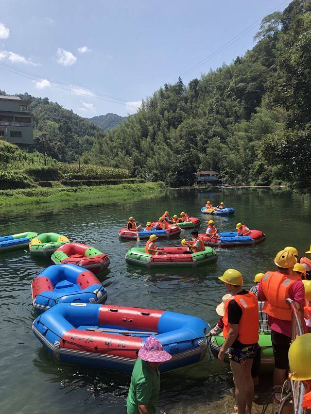 桂林十二滩漂流