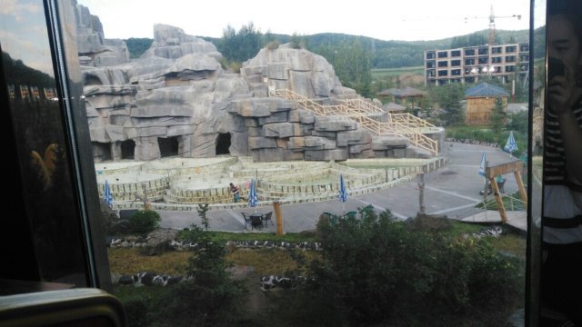 长白山雁鸣湖温泉度假村