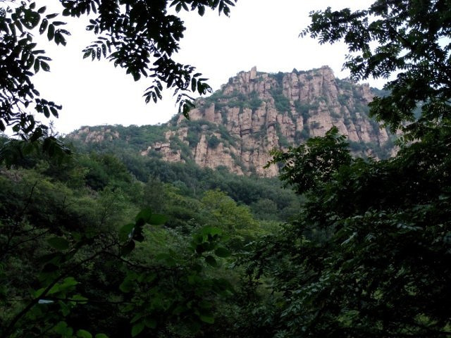 "到此一游不后悔；美景佳境任我找。蜿蜒崎岖拾阶上，石林峽，景色美，石林峽，景色好，不虚此行来一趟_石林峡"的评论图片