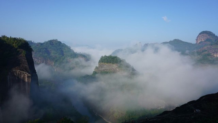 "时间好，景色才美，比较秀气的山水，不会第一眼就感到惊艳，需要花时间慢慢品吧，是不是要来壶武夷岩茶呢_武夷山国家公园"的评论图片