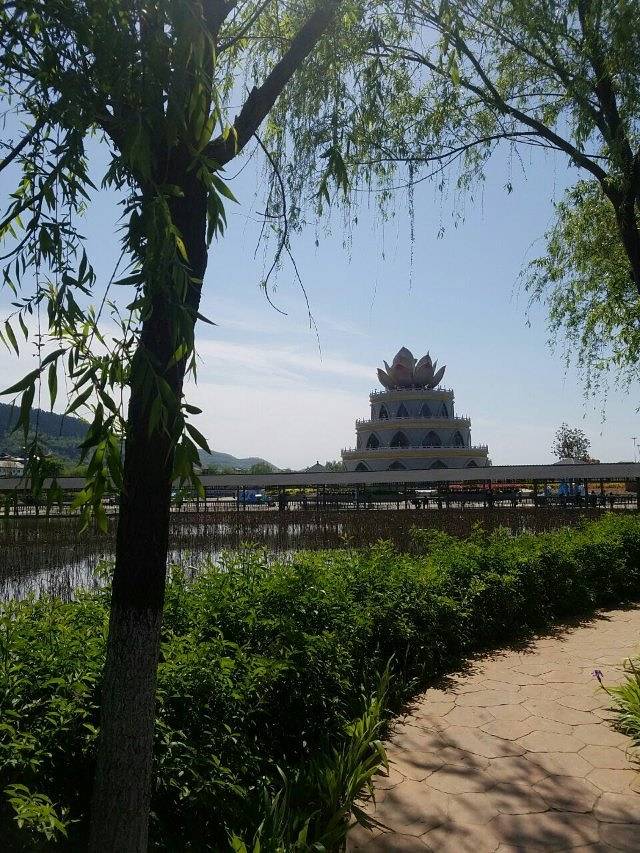 灵山莲花温泉度假区