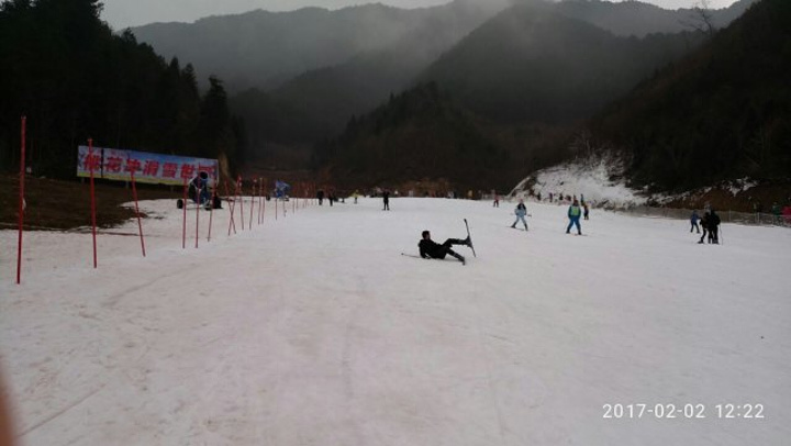 "_黄冈桃花冲滑雪场"的评论图片