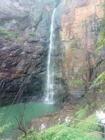 "不知道是时间不对还是景点却实如此，水很少，但确实很清澈，这里空气很好，可以说是自然养吧_广东大峡谷"的评论图片