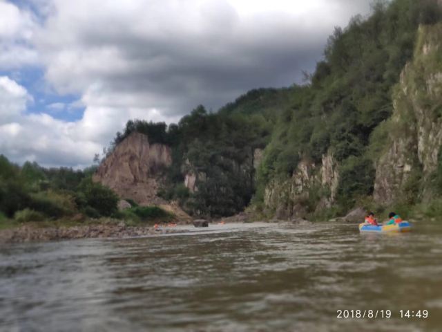磐安双溪滩漂流