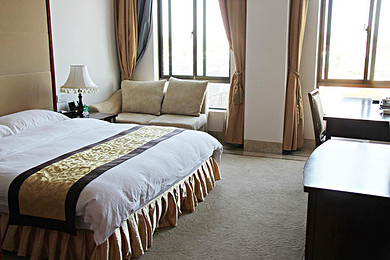 大连安波温泉四星级鸿缘温泉双人套餐7号楼1晚(含早餐 住宿 温泉次数