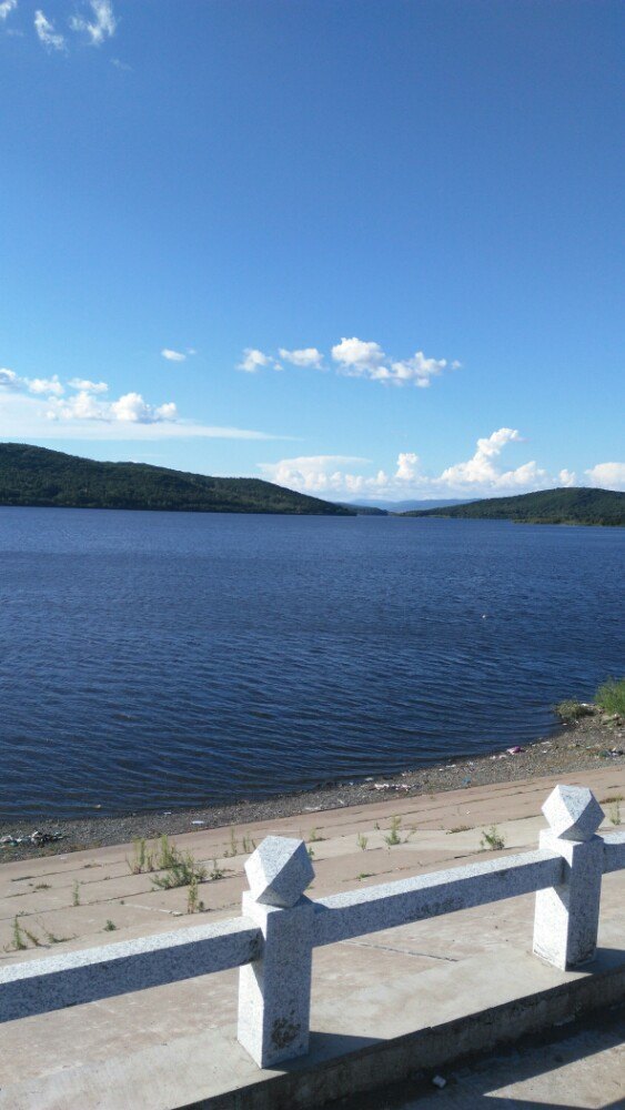 长白山雁鸣湖温泉度假村