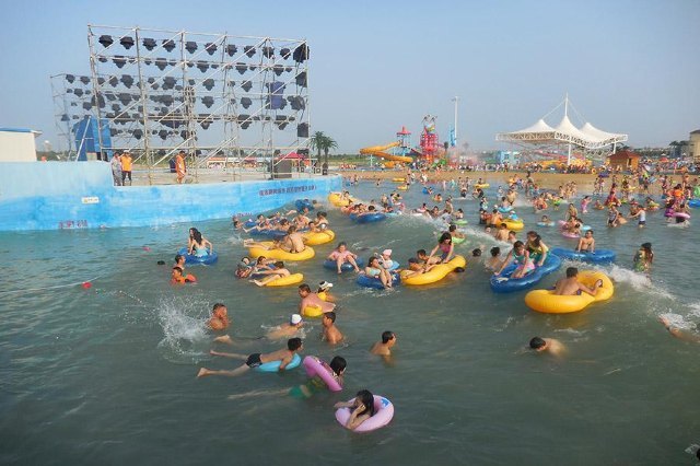 秋雪湖欢乐世界