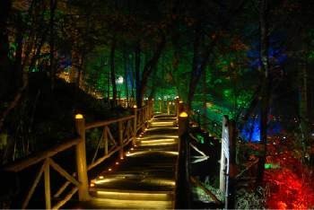 大戏台河风景区