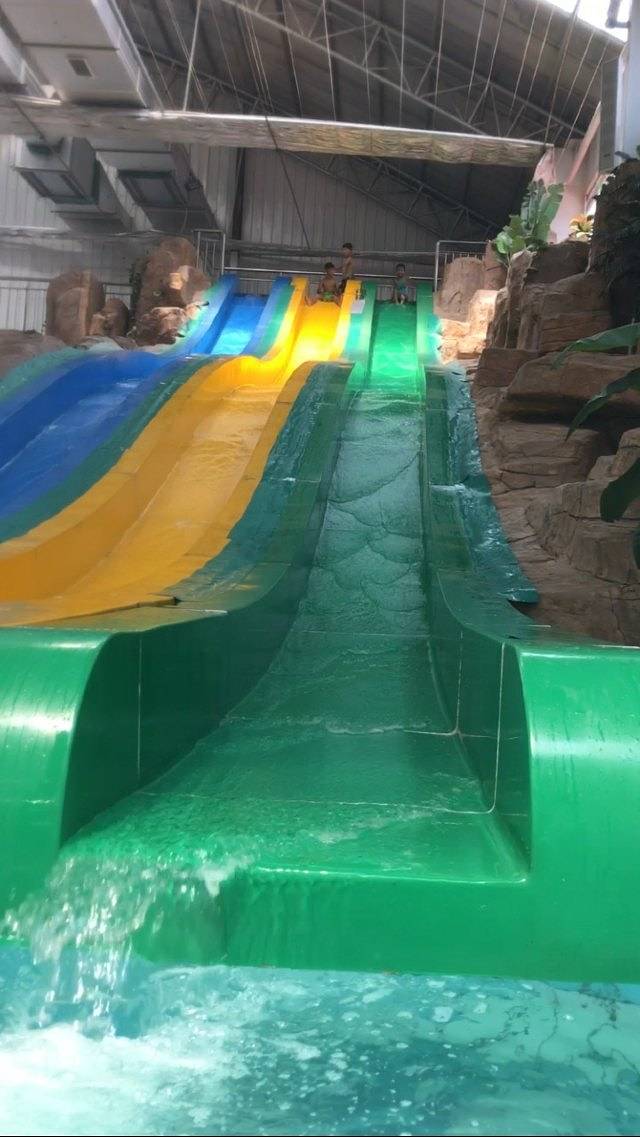 铭钏湾温泉水上乐园