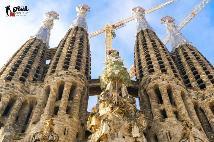 你会有不一样的感受同时诞生门参观完下来的楼梯高迪获取了螺壳的灵感