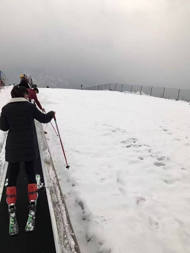 华山国际滑雪场