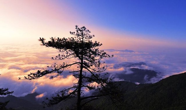 湖北大别山主峰景区