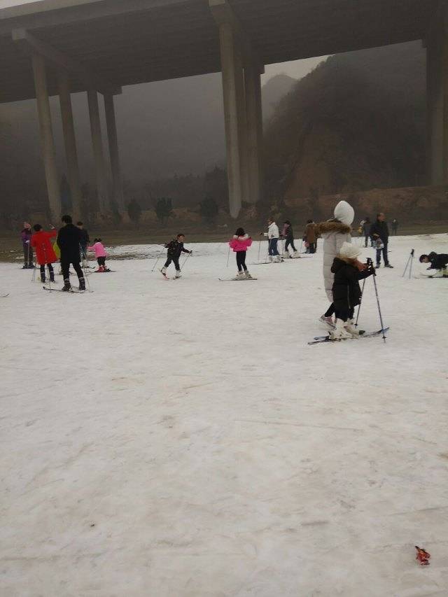 桃花峪滑雪场