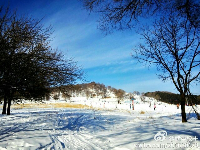 平山神鹿滑雪场