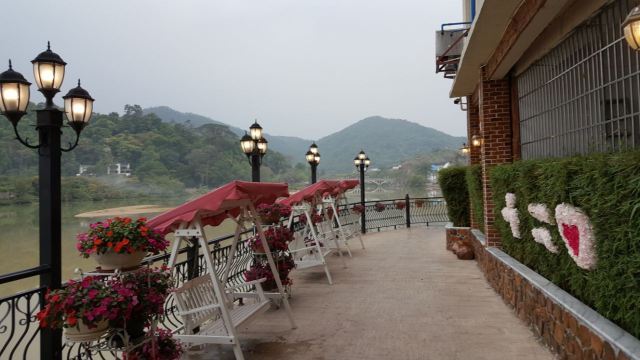 毅华河畔温泉会所