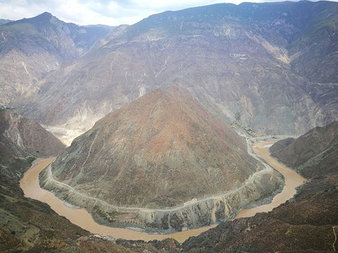 奔子栏旅游景点图片