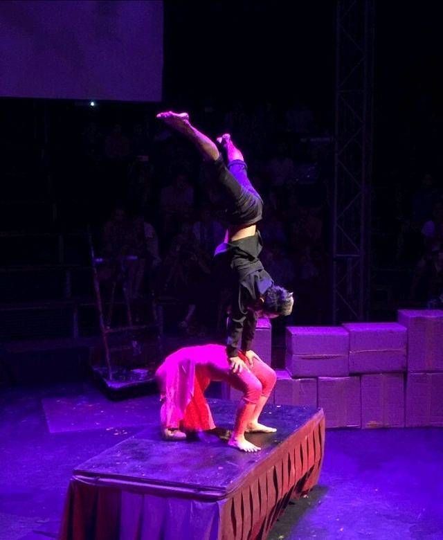 暹粒马戏团表演