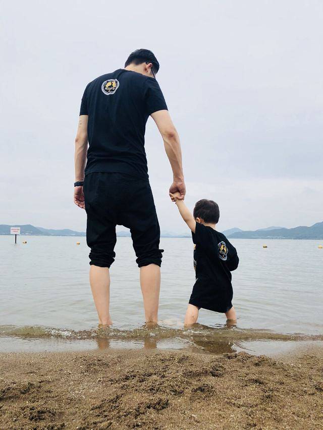 东钱湖随风沙滩